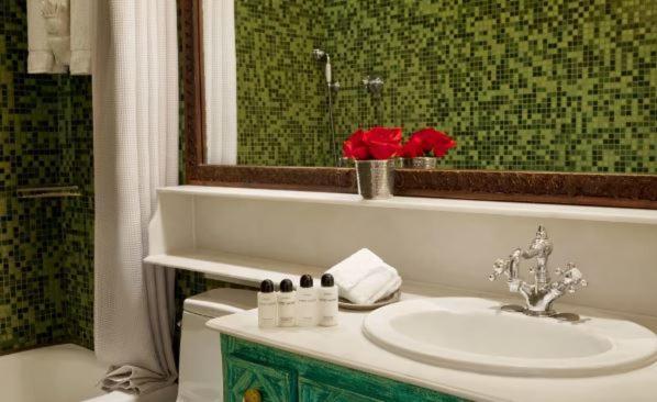 Petit Ermitage (adults Only) 4*